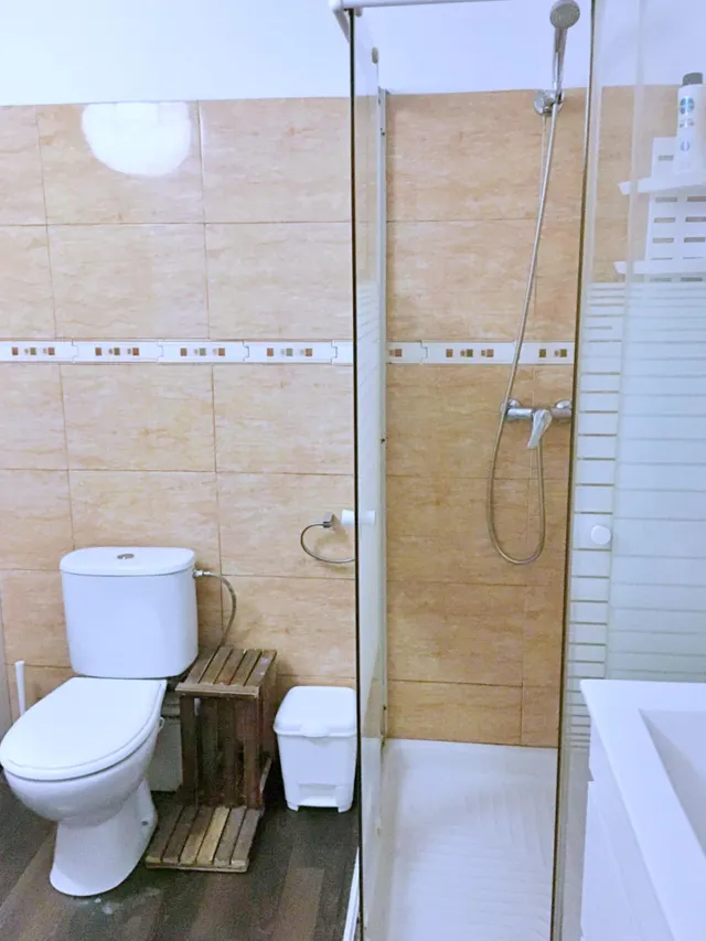 VIVIENDA UNIFAMILIAR O NEGOCIO HABITACIONAL — 46