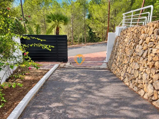 CHALET CERCA DEL ALBIR — 9
