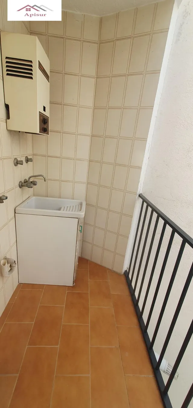 Se vende piso junto a millán de priego — 16