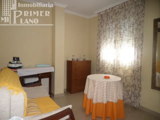 Piso de 4 dormitorios, cocina y baños, 120m2, con plaza de garaje y exterior, Dña.Crisanta — 12