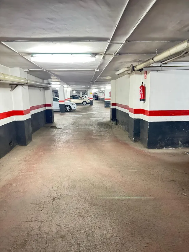 PLAZA DE PARKING EN VENTA EN LA CALLE URGELL - foto 3