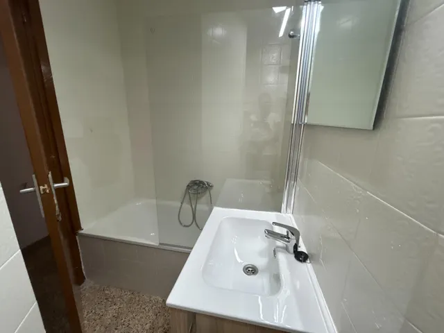 Amplio y Acogedor Piso de 4 habitaciones en el Corazón de la Ciudad — 18