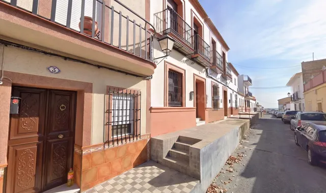 Inmueble Ocupado-Sin Posesión. Casa en venta en Aznalcóllar  - foto 2