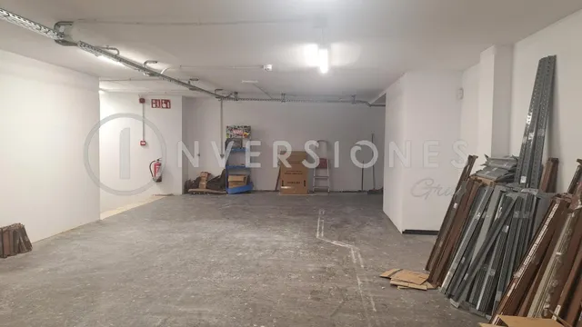 Local comercial 1084m² en alquiler - Sagrada Familia — 21
