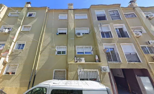 Se vende piso CESIÑN DE REMATE en C/ CAÑADA Roure en Giron - foto 2