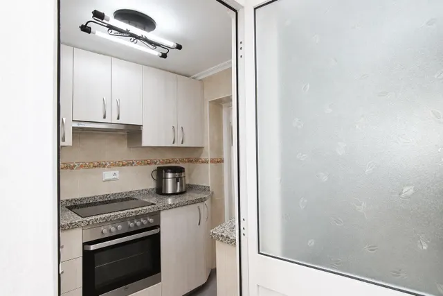 En venta casa pareada de 4 habitaciones, con patio y terraza, barriada las flores — 17