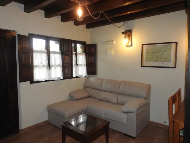 POSADA CON MUCHO ENCANTO EN CABUÉRNIGA.- — 33