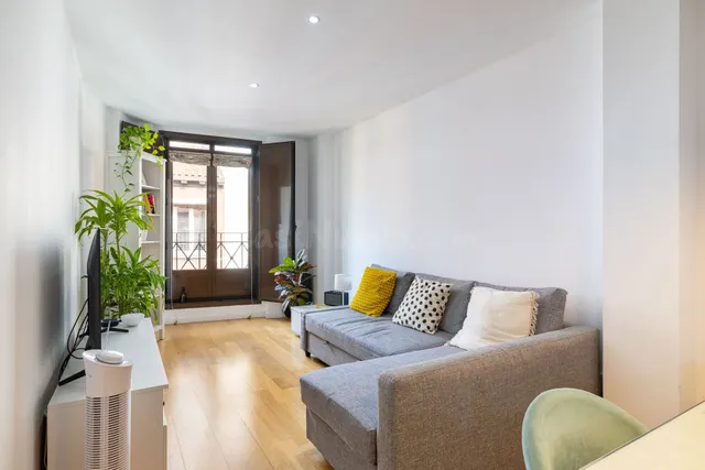 Una vivienda amplia y bien distribuida en Antón Martín — 2