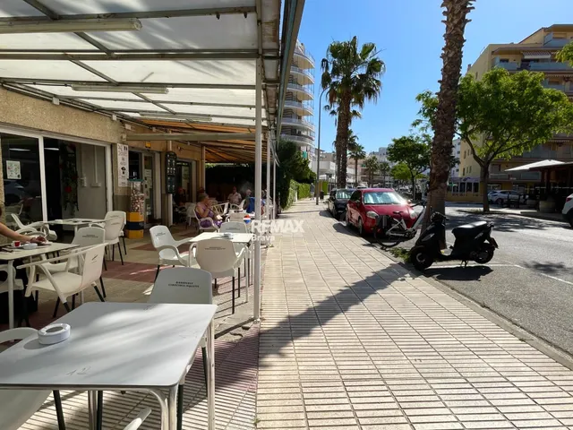 Roses, Santa Margarita: TRASPASO 249.000 €. Se traspasa una 