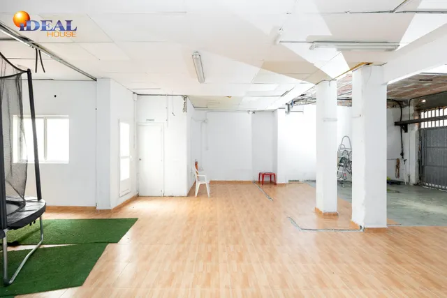 Venta de local de 171 m2 en Armilla (Granada) — 10