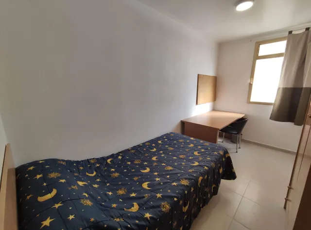 Piso de 6 dormitorios y 2 baños compartidos para estudiantes en zona CEU Cardenal Herrera de San Jos — 23
