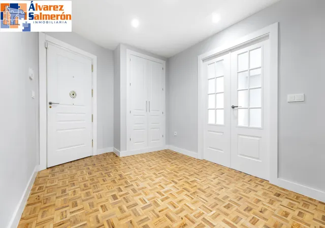 PISO DE 5 DORMITORIOS EN CALLE RECOGIDAS — 28
