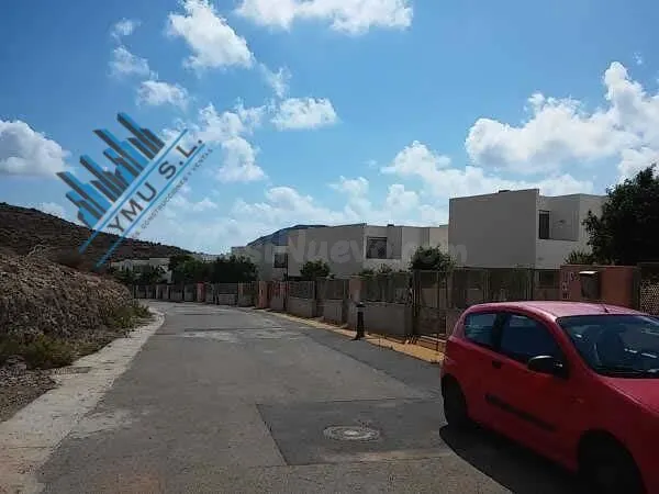 6 Unifamiliares en construcción · Obra parada al 4% · Parcel - foto 3