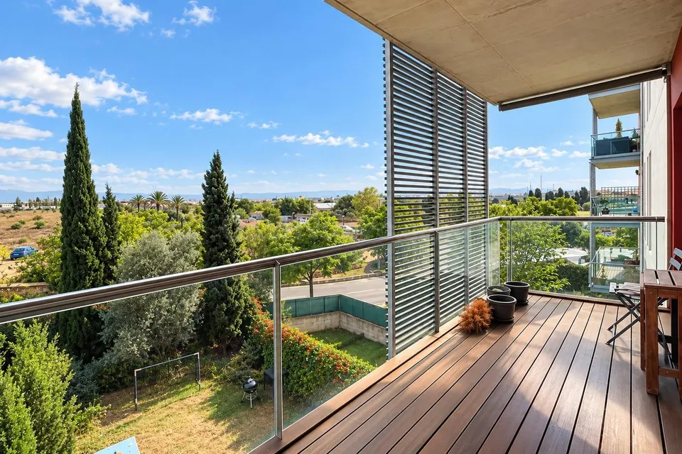 Alquiler de amplio piso 3 habitaciones con terraza, piscina, parking y trastero en Palma