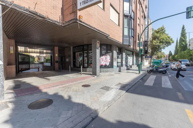 Ideal inversores!!! 35 plazas de aparcamiento y 5 trasteros, todo alquilado — 34
