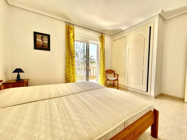 Casa 3 habitaciones 106m² en venta - Centro de la Ciudad Quesada — 24