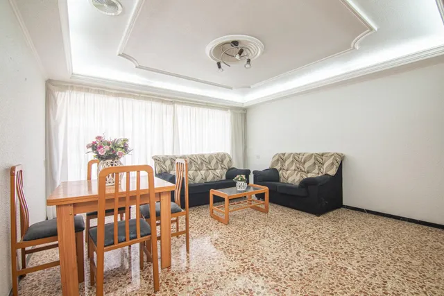 ¿Buscas una gran vivienda a escasos metros del centro? - foto 4