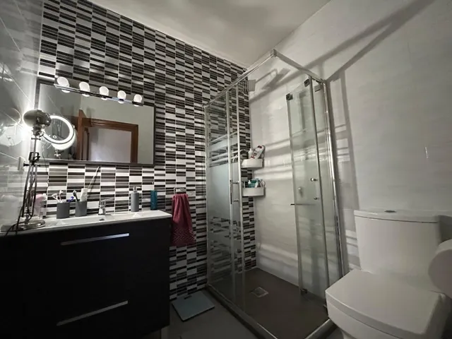 OPORTUNIDAD...EN PLENO CORAZON DEL CABAÑAL...DOS CASAS COMPLETAS A LA VENTA — 10