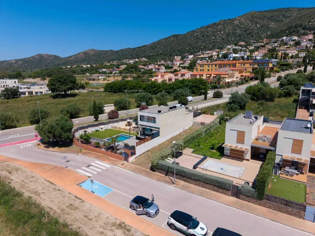 TERRENO EDIFICABLE CON VISTAS ESPECTACULARES Y BAJO COSTE CO - foto 5