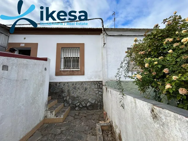 Venta de casa adosada en Tharsis, Huelva. — 5