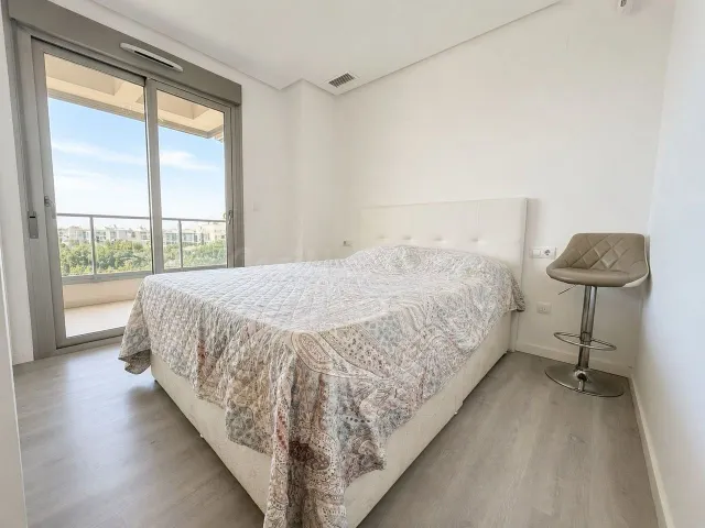 Ático moderno con vistas al mar y solárium privado en Los Dolses — 9