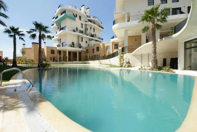 Exclusivo ático dúplex con vistas frontales al mar en Villaj