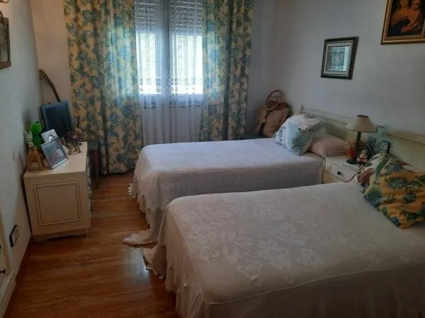 Magnifico chalet cercano al casco urbano — 32