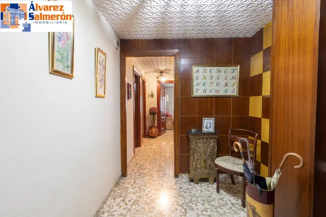 Amplia vivienda en pleno centro de Granada — 32