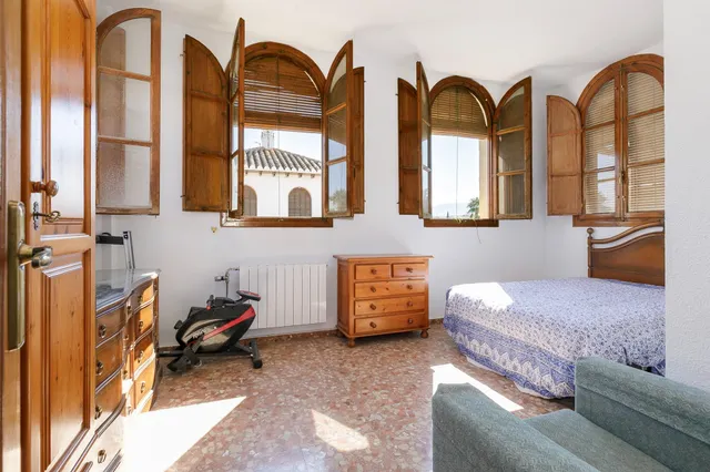 TU NUEVA VIVIENDA EN URBANIZACION EXCLUSIVA JUNTO A GRANADA — 18