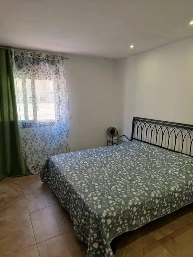 Gran apartamento en Torrevieja: 2 hab, 2 baños — 5