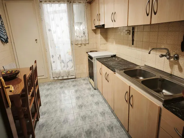 VIVIENDA MUY CENTRICA CON 4 DORMITORIOS Y GARAJE - foto 5