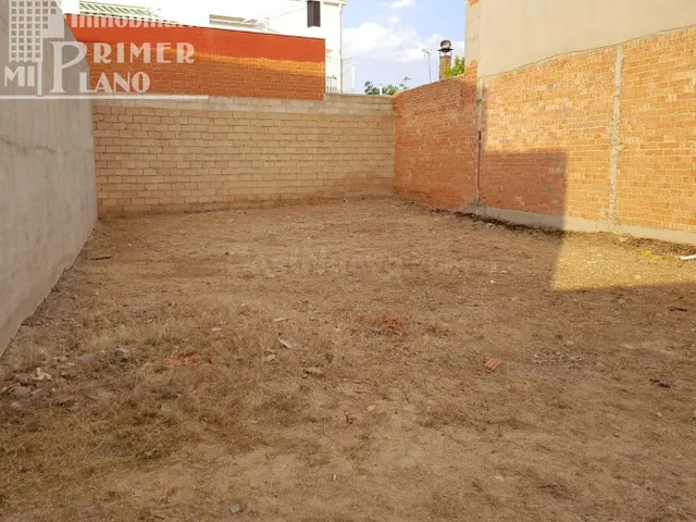 ¡¡OFERTA!! Se vende solar con 230m2 y 10 metros de fachada, 
