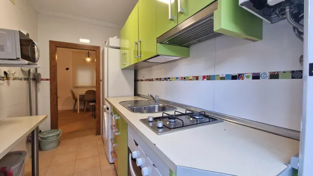 Vivienda de 3 Dormitorios en alquiler en régimen de VIVIENDA HABITUAL en Carlos Haya — 8