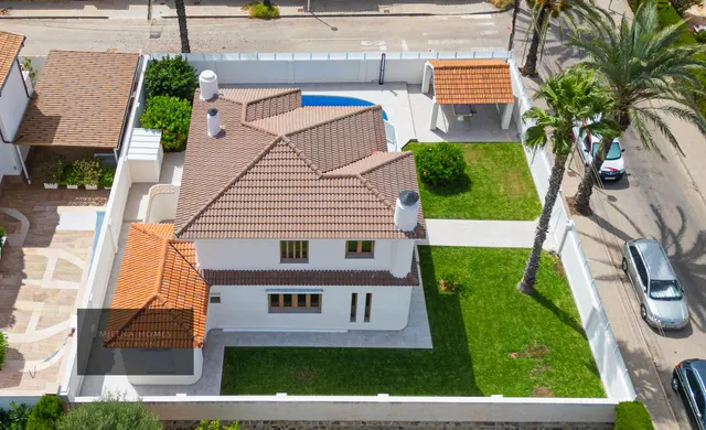Una Villa que Enamora – Tu Refugio Privado en el Mediterráneo — 7