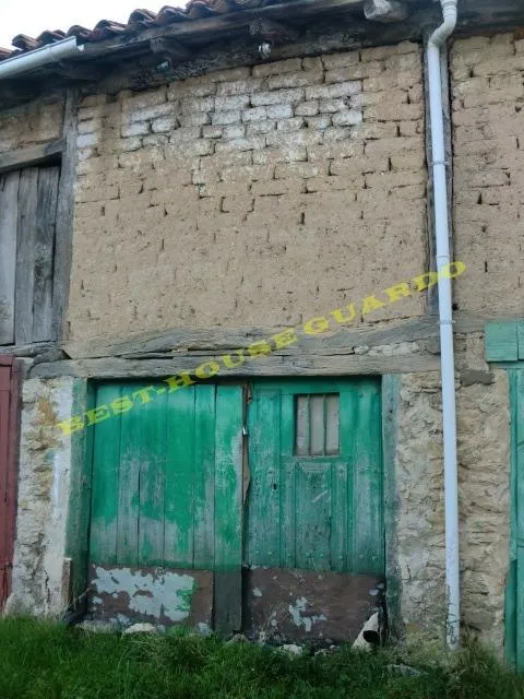 CASA COCHERA Y CHOCO PARA REFORMAR LAS HERAS — 9