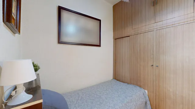 ¡Junto a Puerta del Carmen! Piso luminoso de 76 m2 con gran potencial para reformar — 27