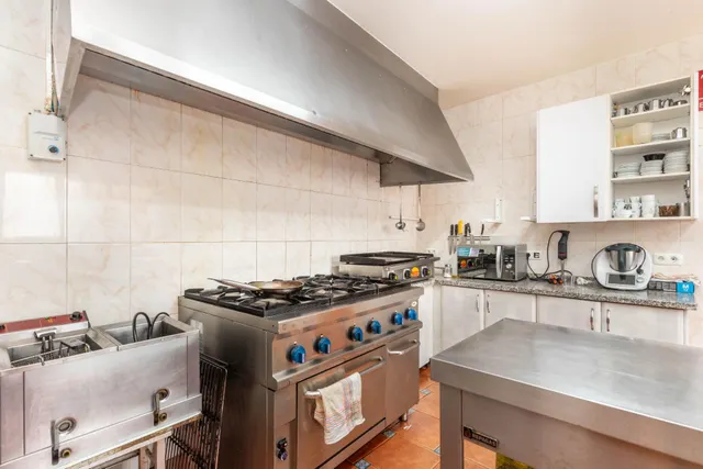 Hostal-Restaurante con magnifica casa anexa — 23
