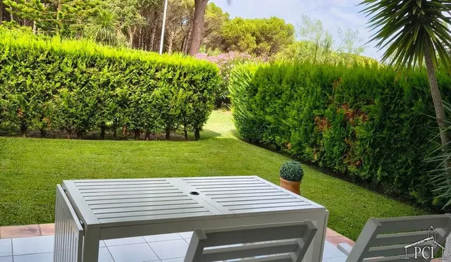 Apartamento en planta baja con jardín privado y piscina comunitaria en Pals — 22