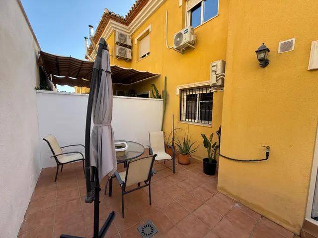 Venta de chalet adosado en el centro de Gójar. — 14