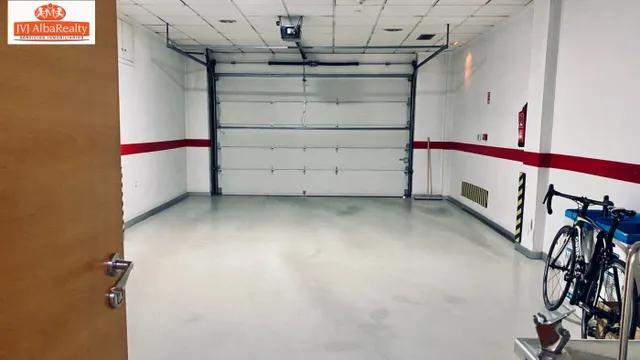 EXCLUSIVO Y LUJOSO LOCAL COMERCIAL CON LOS MEJORES ACABADOS — 8