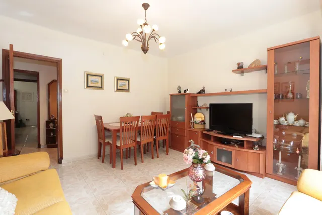 Piso en venta junto a calle Ángel Bruna de 110 m2, 3 dormitorios, baño y aseo, balcon y terraza acristalada — 8