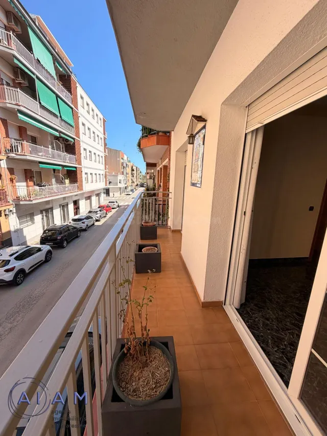 GRAN PISO EN VENTA EN PINEDA DE MAR - foto 4