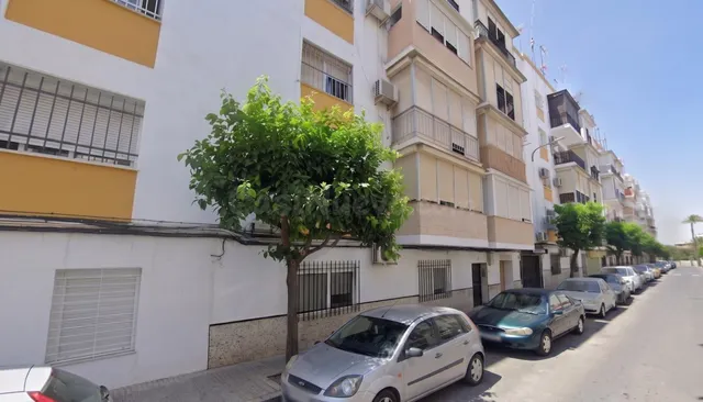 Inmueble Ocupado-Sin Posesión. Piso en venta en Juan Sebasti - foto 4