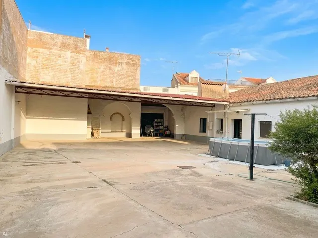 Imponente edificio histórico de 810 m2 con gran patio en casco histórico de Arroyo de San Serván — 31