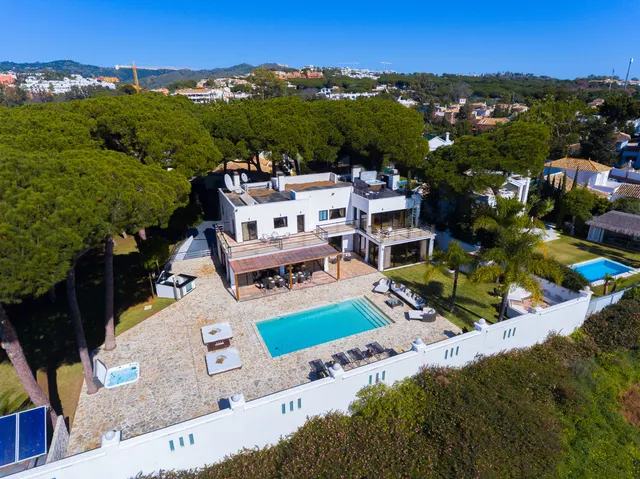 Chalet 8 habitaciones 815m² en venta - Marbella — 46