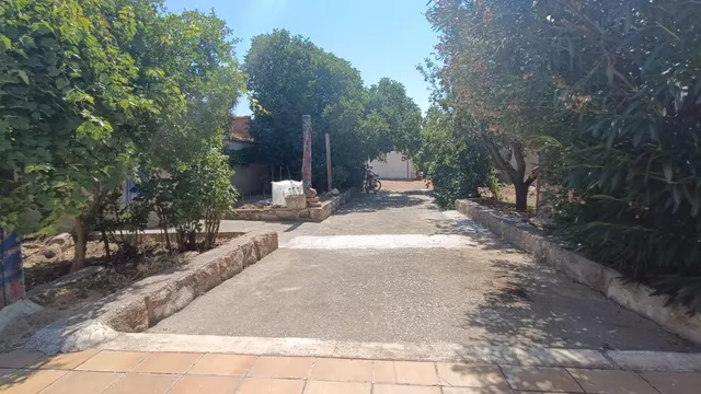 CASA EN VENTA EN MORALES DEL VINO (ZAMORA), 5 DORMITORIOS, BAÑO, BUHARDILLA, BODEGA, JARDÍN, GARAJE... — 45