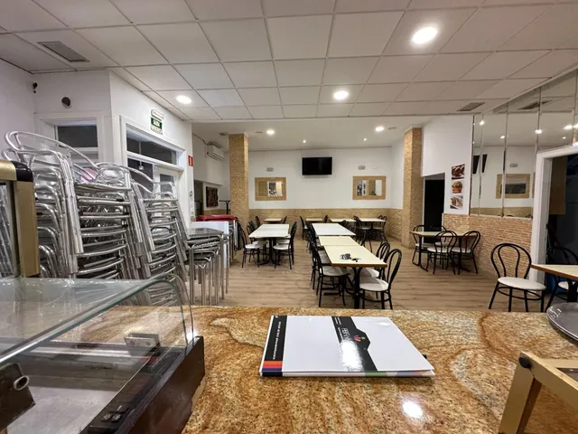 Oportunidad Única: Local Comercial Totalmente Acondicionado en San Pedro del Pinatar (Murcia) — 7
