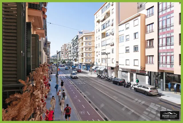PISO EXTERIOR JUNTO El CORTE INGLES – ACTUALMENTE ACONDICION
