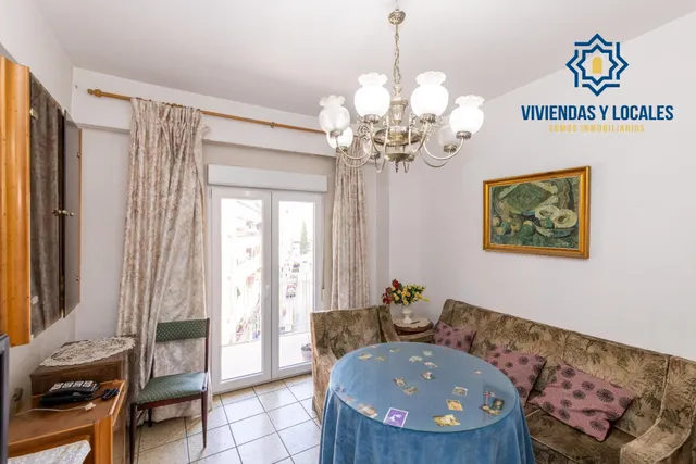 Piso para reformar junto a Plaza Einstein – 3 dormitorios y vistas despejadas — 6