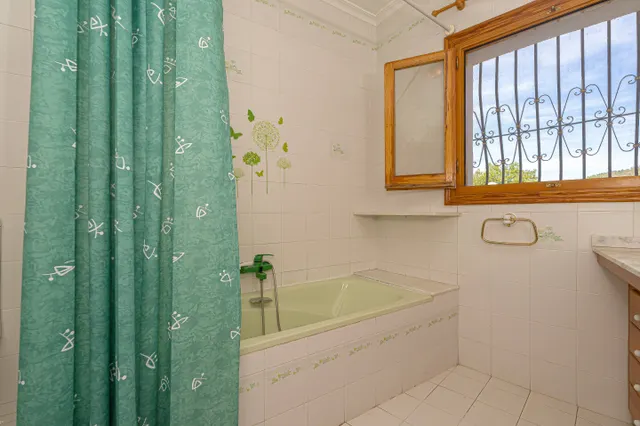 Villa mediterránea con vistas al valle a la venta en el centro de Alcalalí — 44